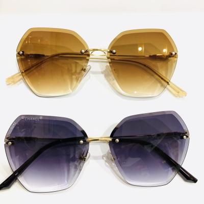 Mắt kính Chanel 8